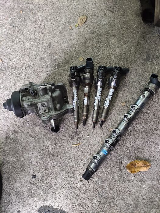 Дюзи и помпа за BMW 2.0d N47