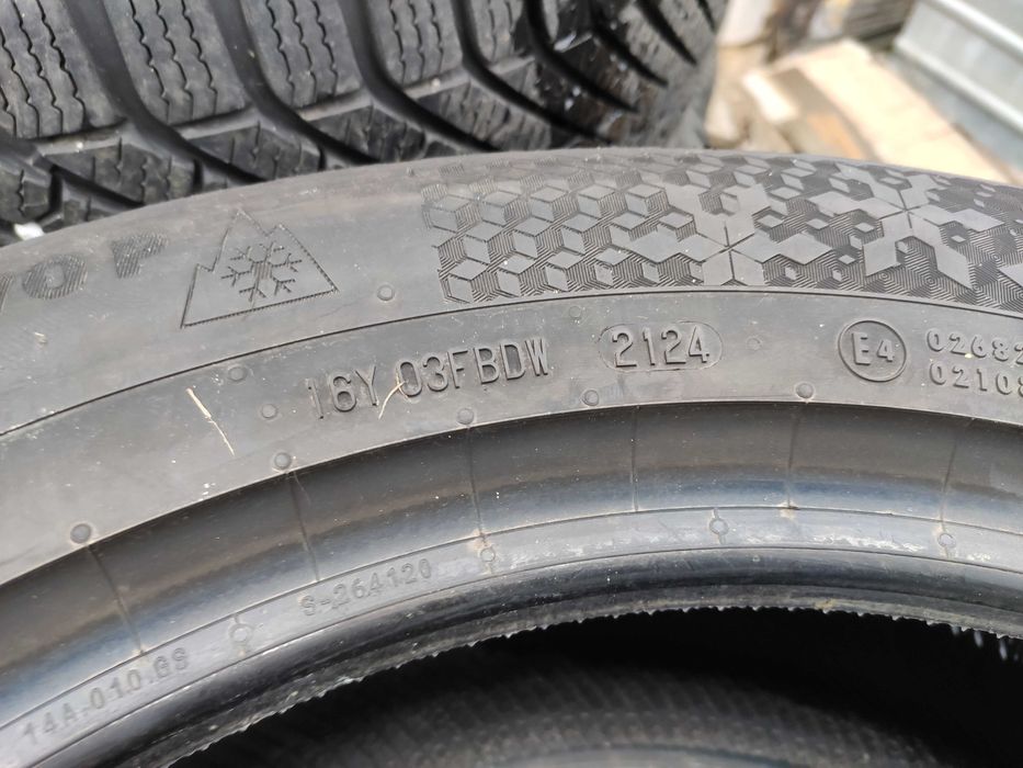 2бр Зимни гуми 215 60 17 - Continental - DOT 2024