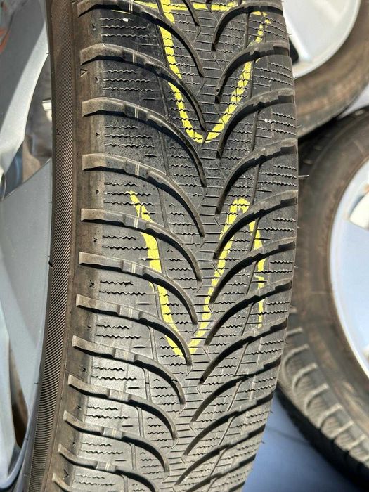 Cauciucuri cu jante style 427 pentru BMW i3