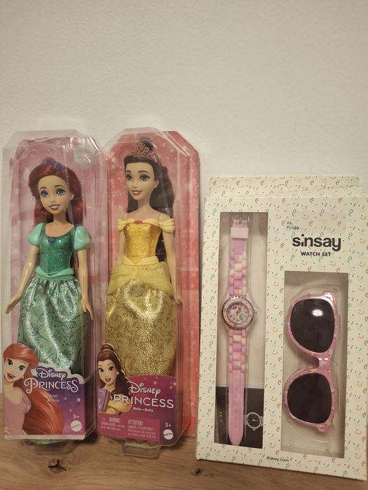 Vand lot jucarii cu 2 papusi Disney ( Ariel si Belle)