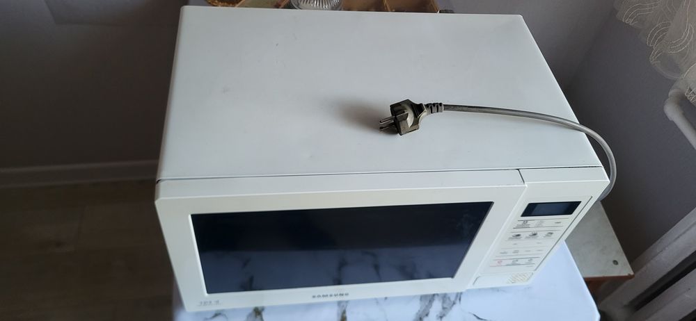 Продам микроволновую печь