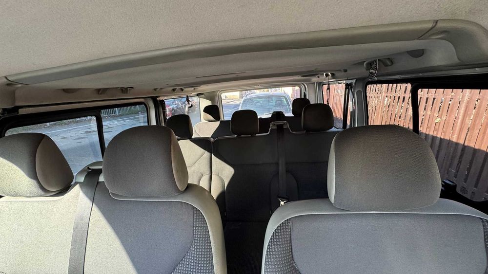Opel Vivaro – 9 locuri, ideal transport persoane