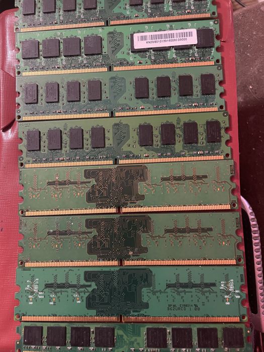 Рам Памет 8 броики  DDR 2