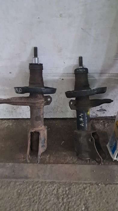 Продам стоики на Ауди В4