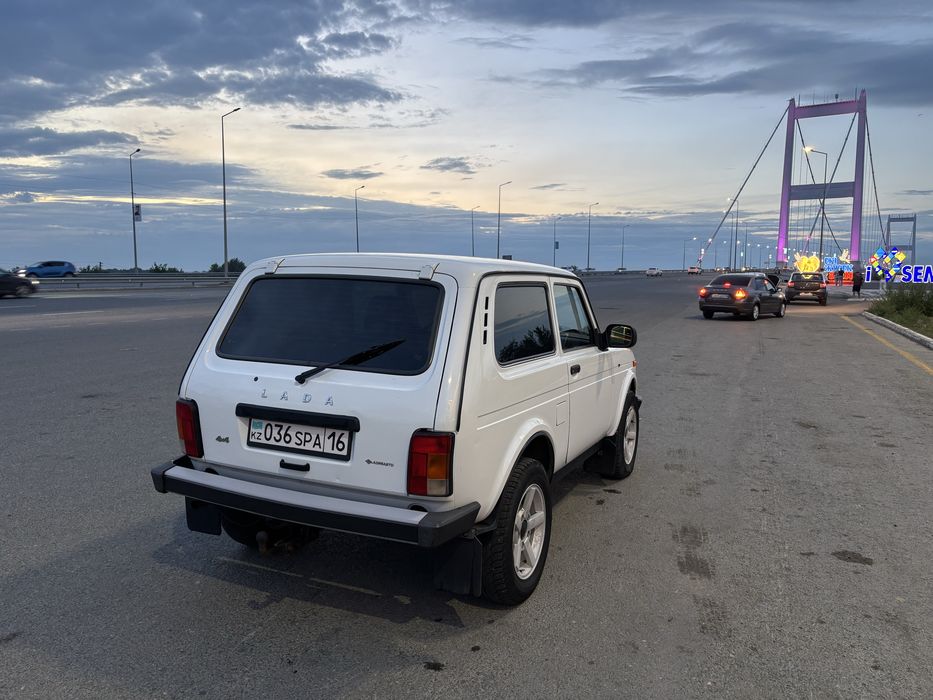 Lada niva21214 продам срочно