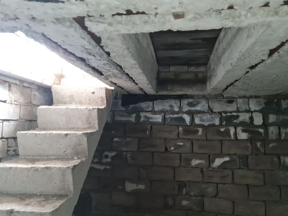 Продам гараж за спеццоном