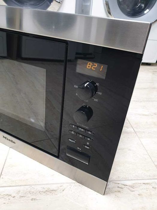 17L - 600мм - Miele M8160 Микровълнова Фурна за Вграждане