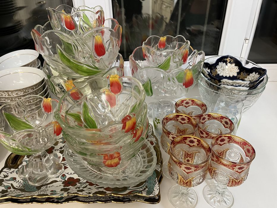 Продам красивый качественный сервиз