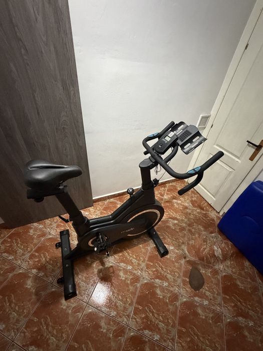 Bicicleta fitness MYRIA