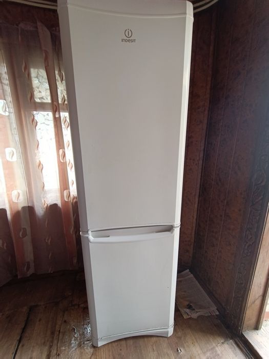 продам холодильник б/у