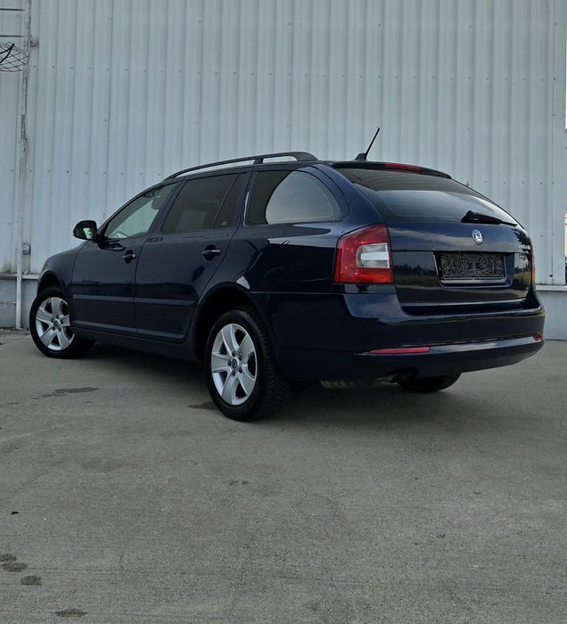 SKODA Octavia 2011 — imagine 4