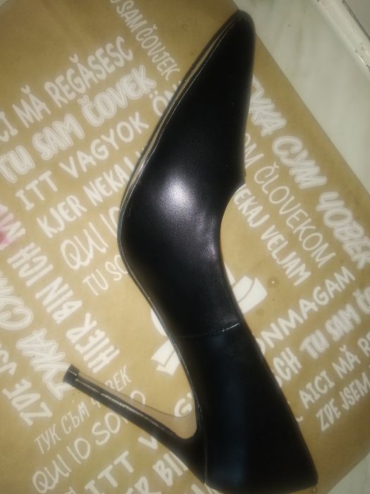 Обувки на висок ток