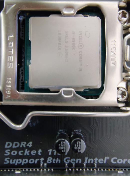 Procesor i9 9900k