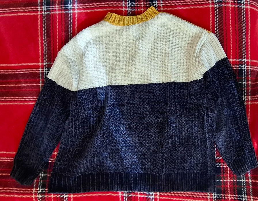 Дамски зимен мек пуловер,