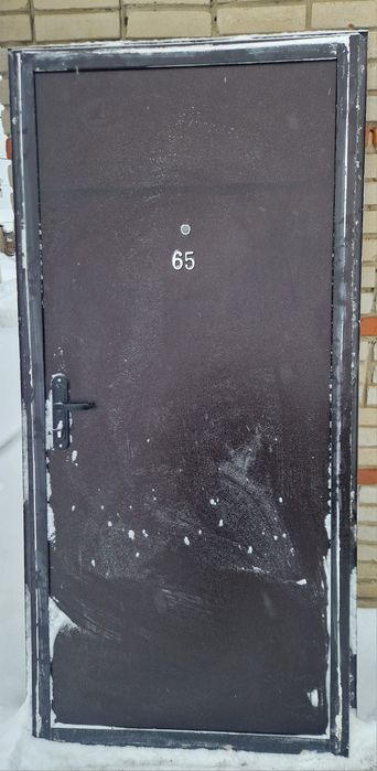 Продам входную дверь