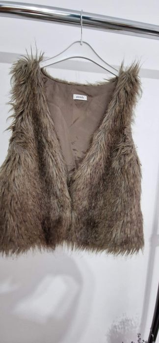 Vesta  blana dama