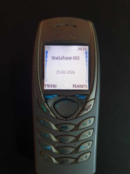 Nokia 6100 orice retea