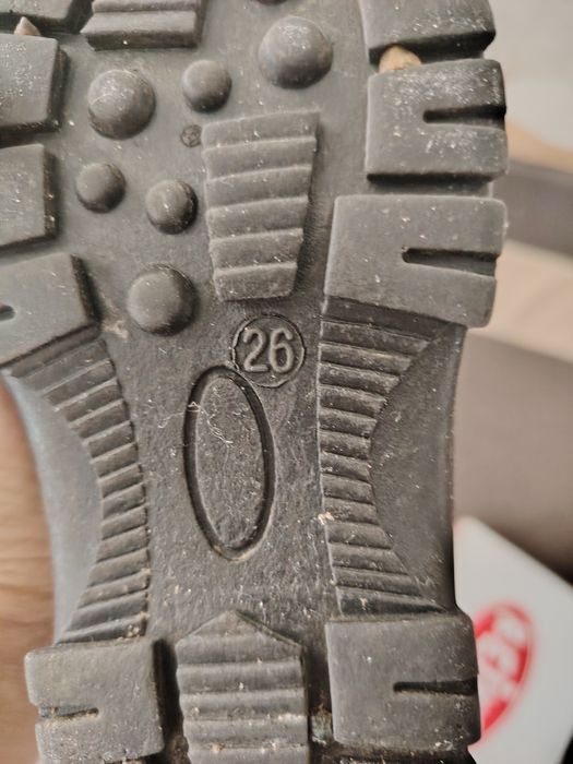 Продам детские сапоги