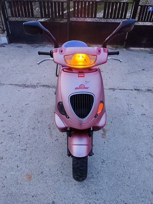 Vând aprilia Gulliver 50cc, răcire pe apă, acte italia