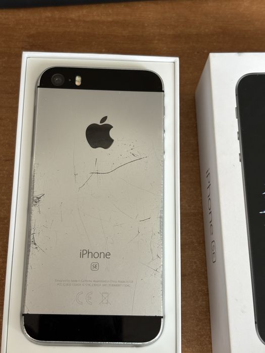 Продам iphone se 1st