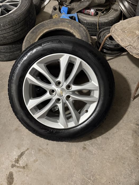 R17 Malibu 2.4 deska balon orginal 225/60/17