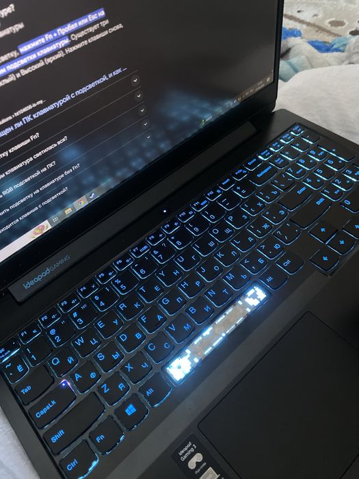 Ноутбук продам срочно