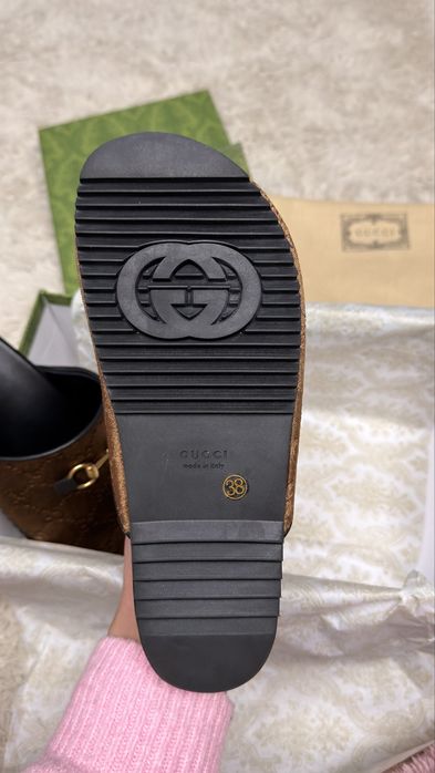 Saboti Gucci din catifea marimea 38 ( potriviti pt 37) noi in cutie