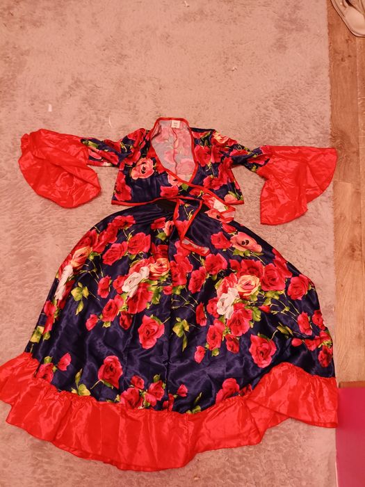 Продам новогоднии костюмы