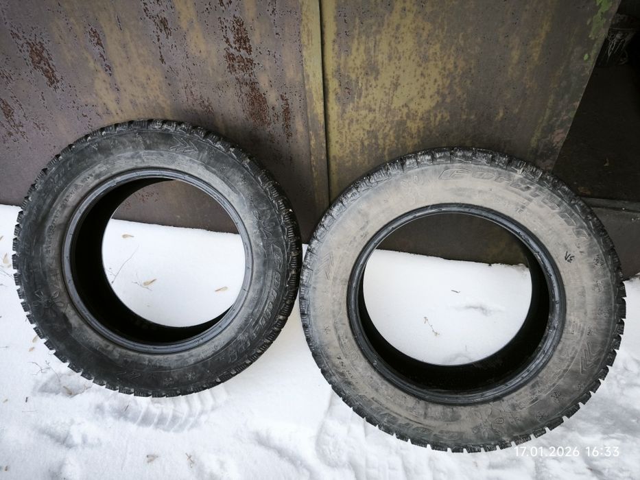 Шины 215 65 R16 две штуки