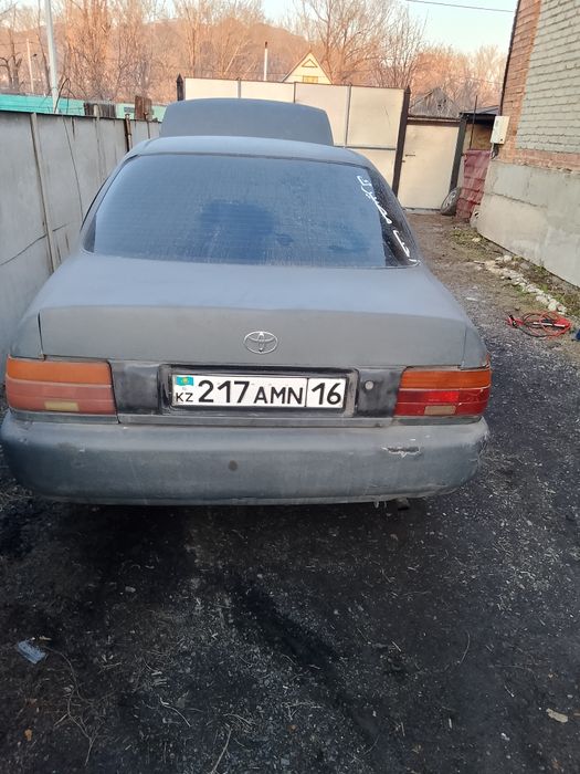 Продам Тойоту короллу