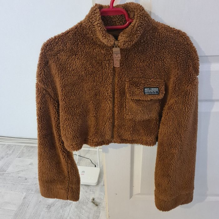 Jacketa pufoasa maro