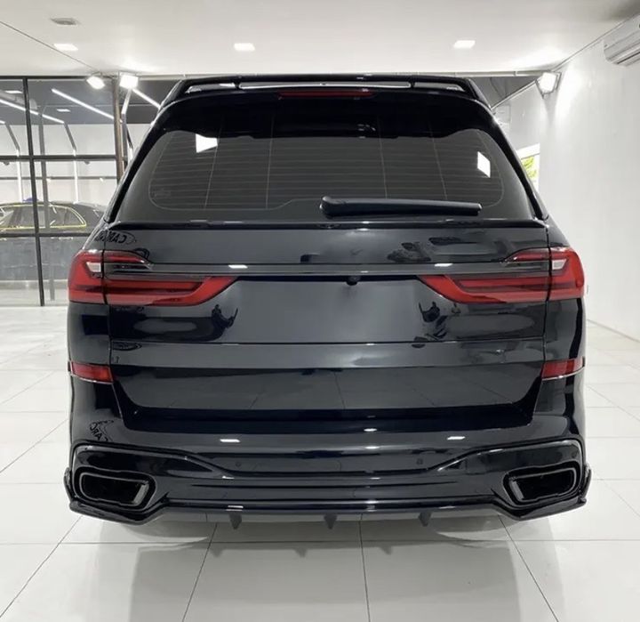 Pachet Prelungiri Praguri bara fata difuzor BMW X7 G07 M pachet