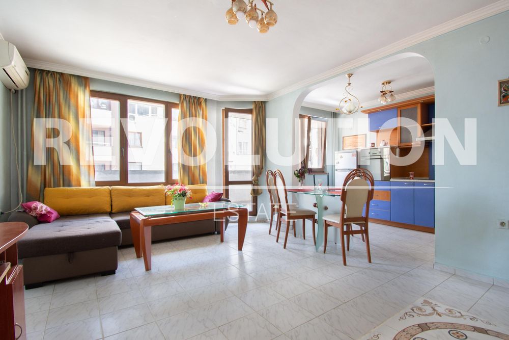 Дава се под наем Двустаен апартамент в София, Хладилника - 76 кв.м за 600 € - Снимка #1