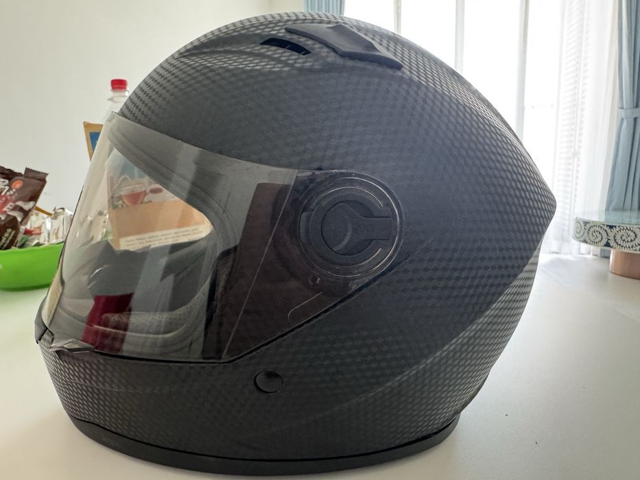 Шлем AGV продам        .