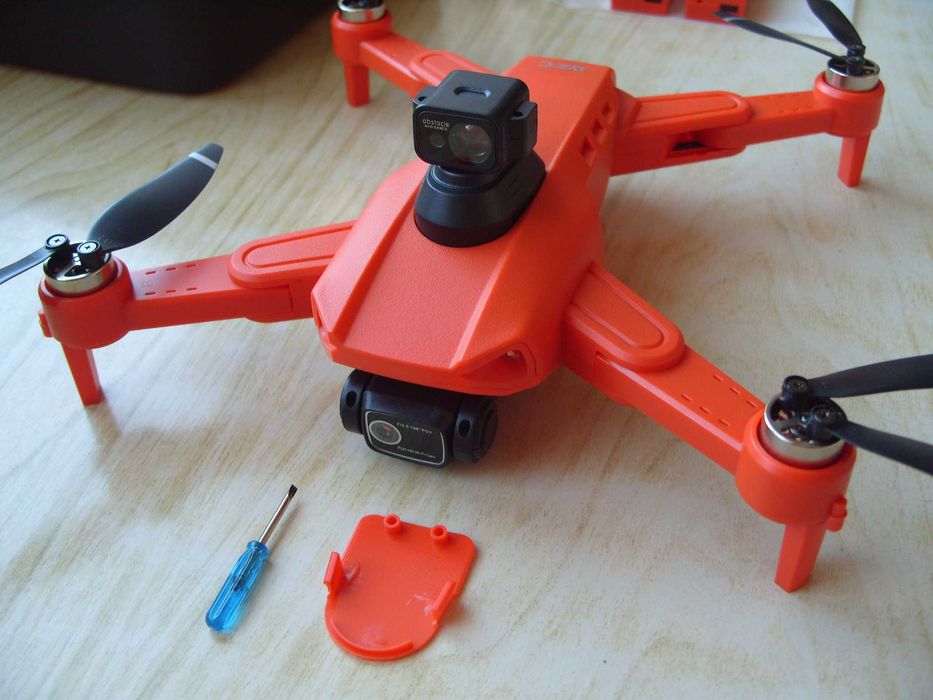 Квадрокоптер L900 SE MAX 4K, лазерен сензор, 3 батерии + кейс