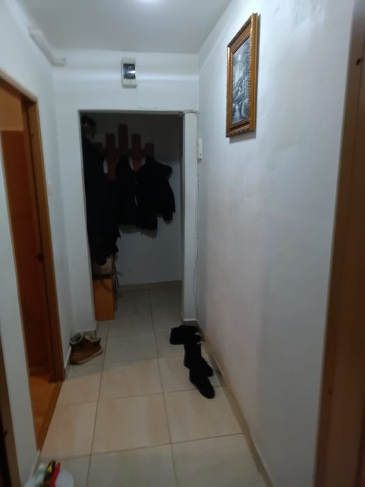 Vând apartament Zărnești !