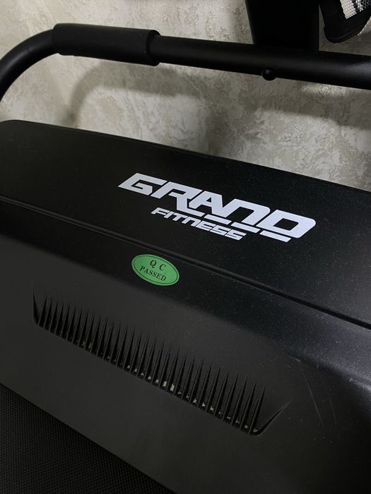 Беговая дорожка Grand Fitness