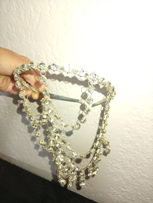 Diadema bir marotaba taqilgan