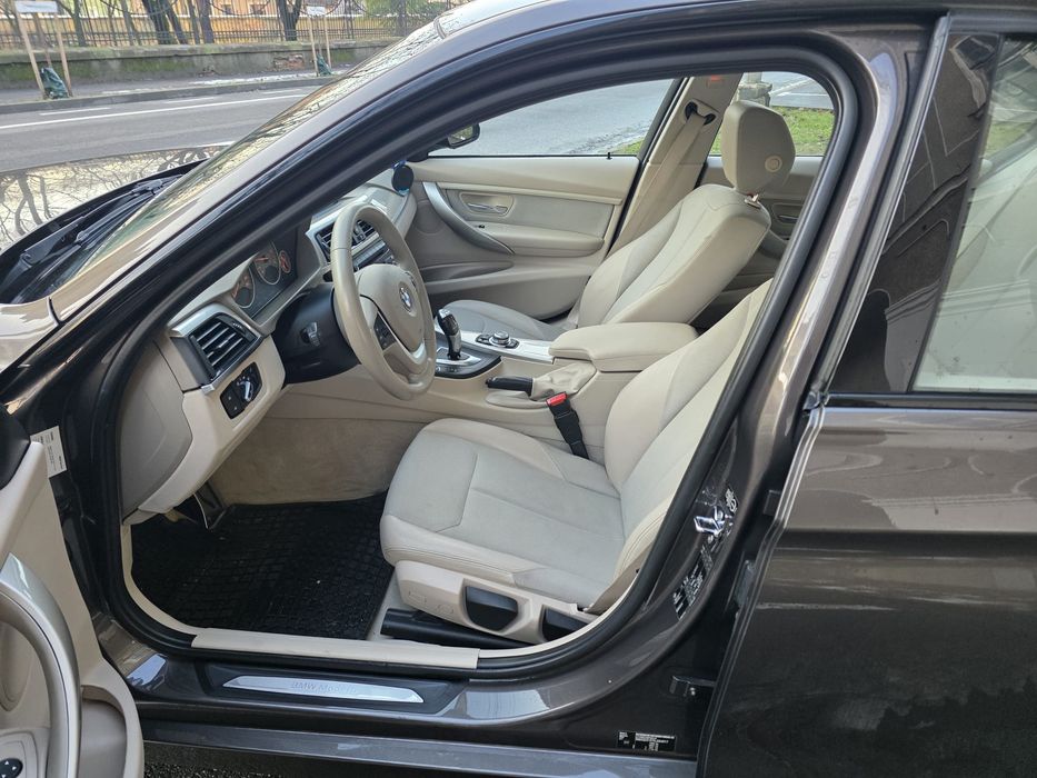 Bmw 320D F30 Modern Line 2013