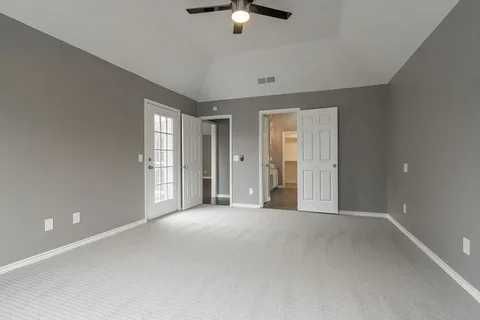 Современная покраска стен: быстро и аккуратно