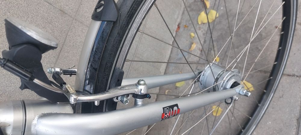 Продавам алуминиев велосипед  Giant 28 цола,М размер