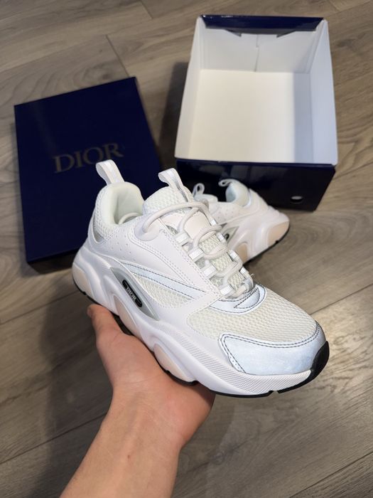 Dior B22