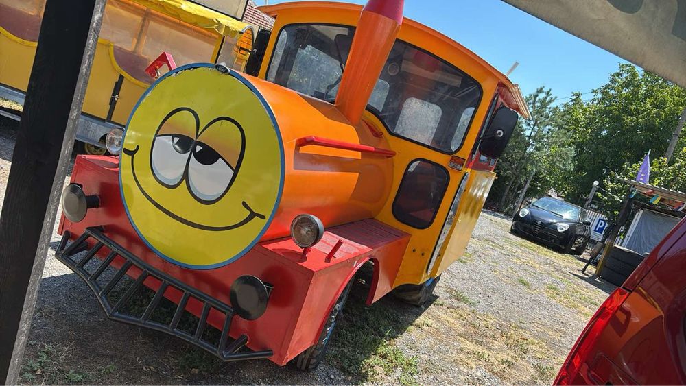Продавам туристическо влакче