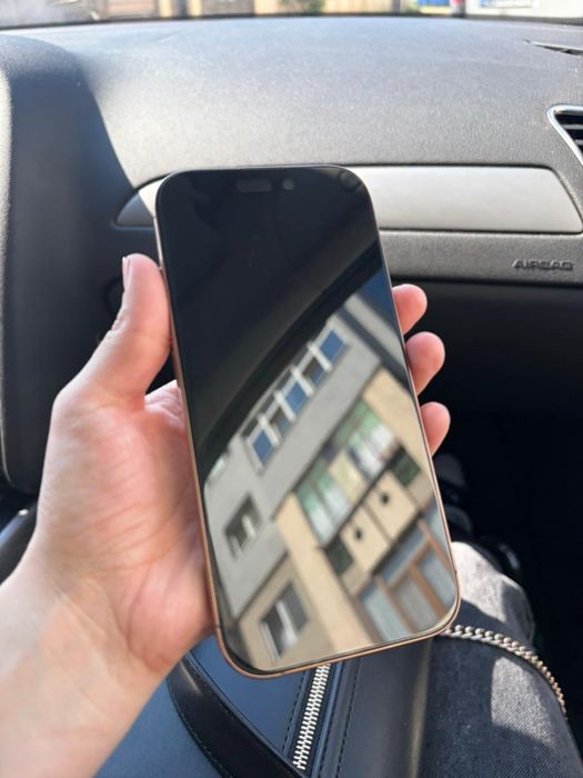 iPhone 16 Pro – Desert Titanium, stare impecabilă!