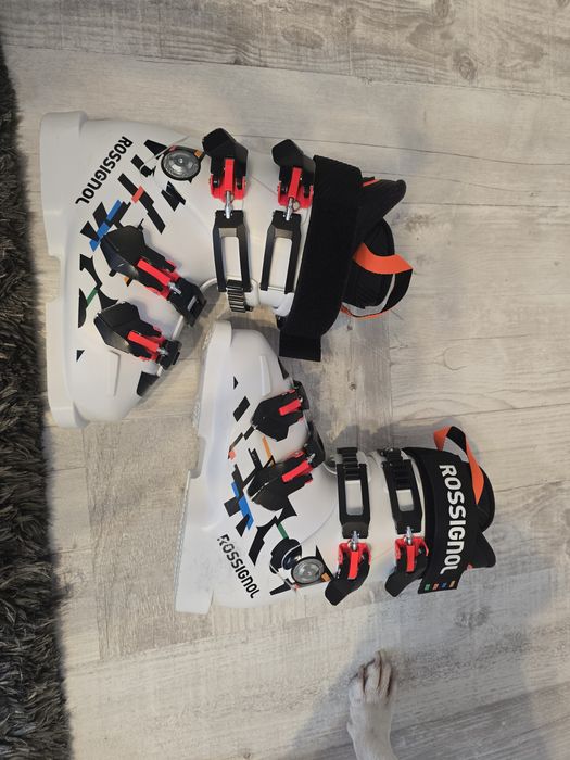 Clapari copii Rossignol Hero World Cup 90 marimea 21.5 ( 34, 34,5)