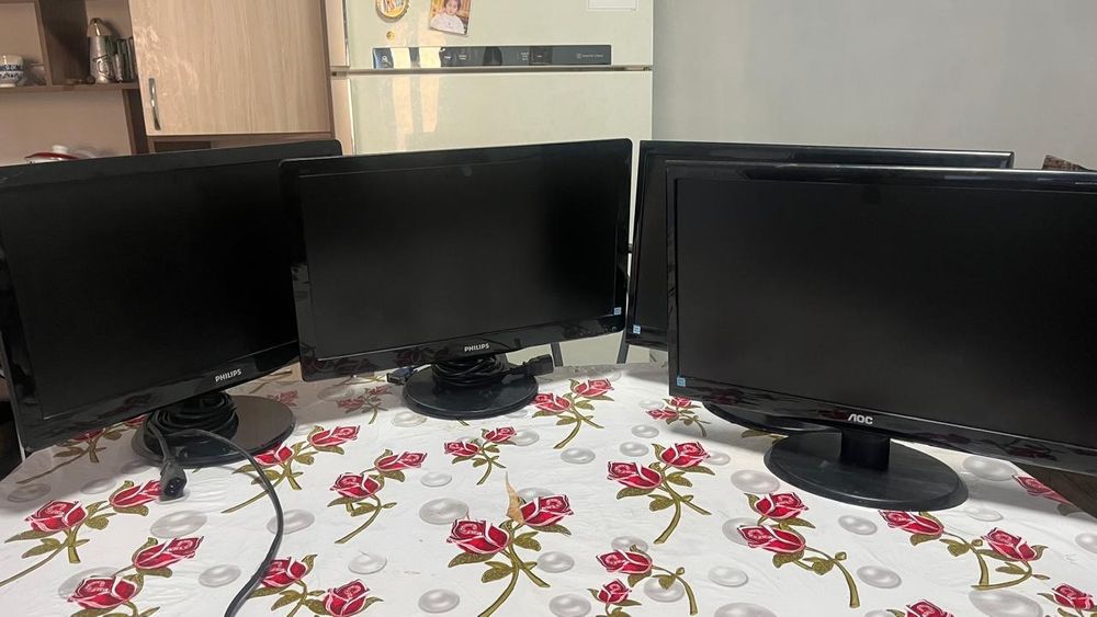 Продается бу  Мониторы