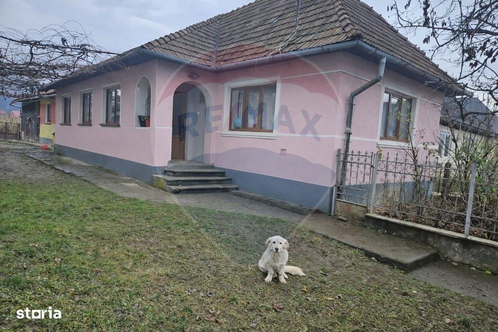 Casă / Vilă cu 5 camere de vânzare, Sarasau