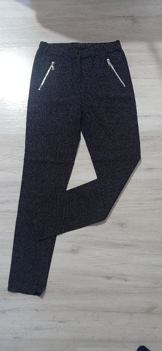 Pantaloni tip colant