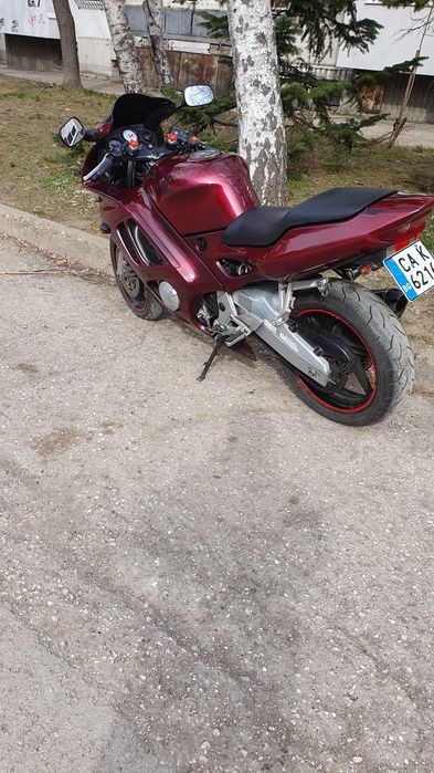 Продавам HONDA CBR 600 F3