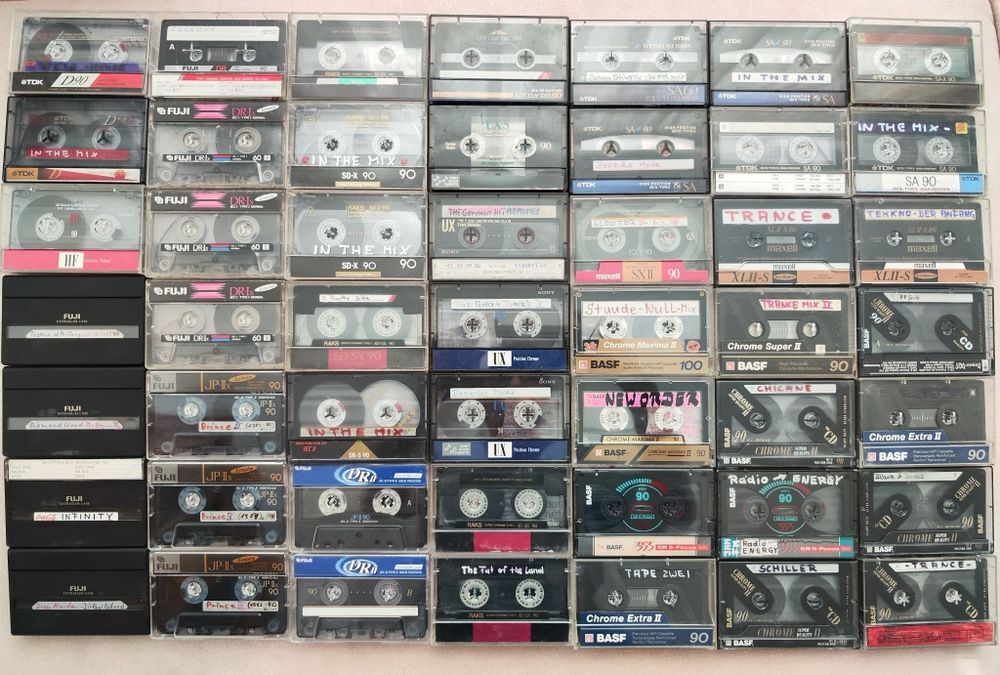 Casete audio de calitate cu muzica Tehno-Trance, etc